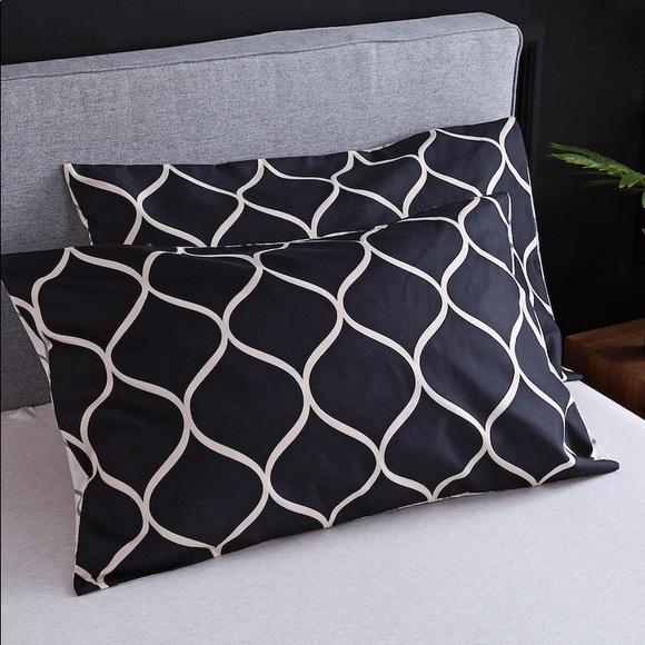 QUEEN • Black cream geometric print sheet set - Picture 6 of 6